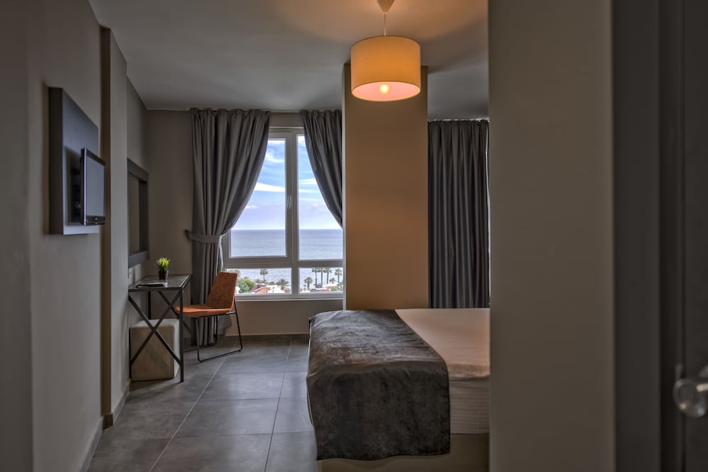 Tourist Hotel Antalya 16/63