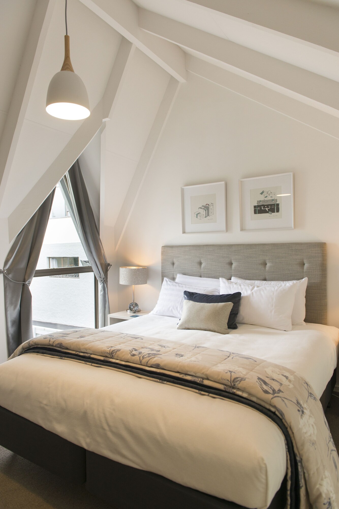 MEZZANINE, LOFT, KING BED