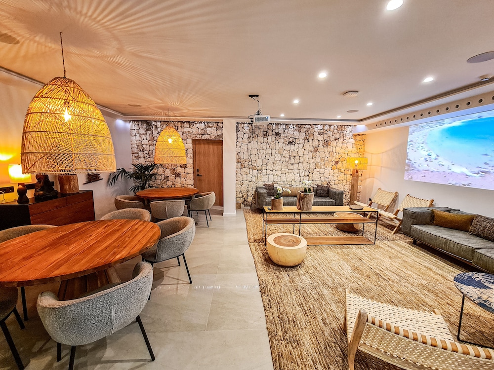 S'estancia Suites 24/31