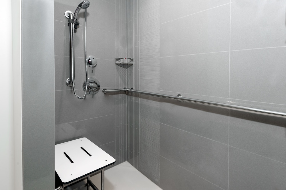 Hyatt House Tampa Airport Westshore 40/43