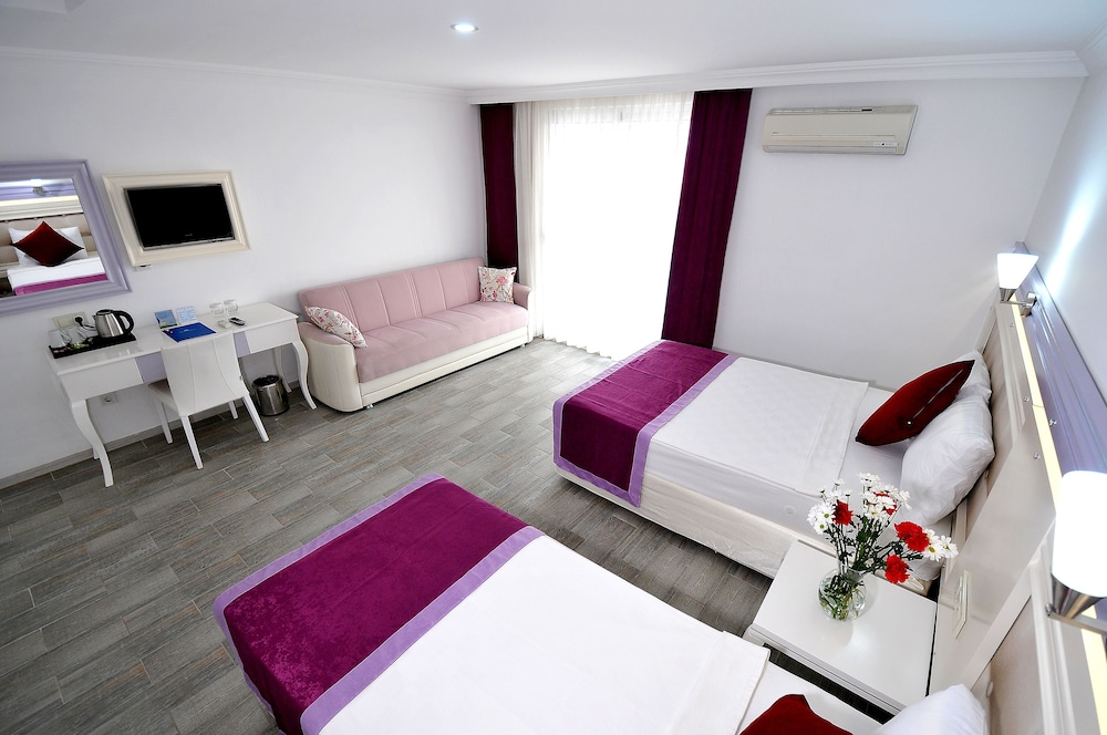 Ramira Beach Hotel 10/37