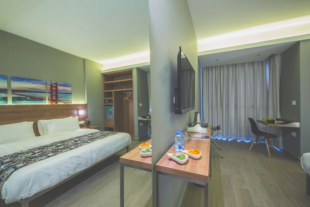 Deluxe Room: