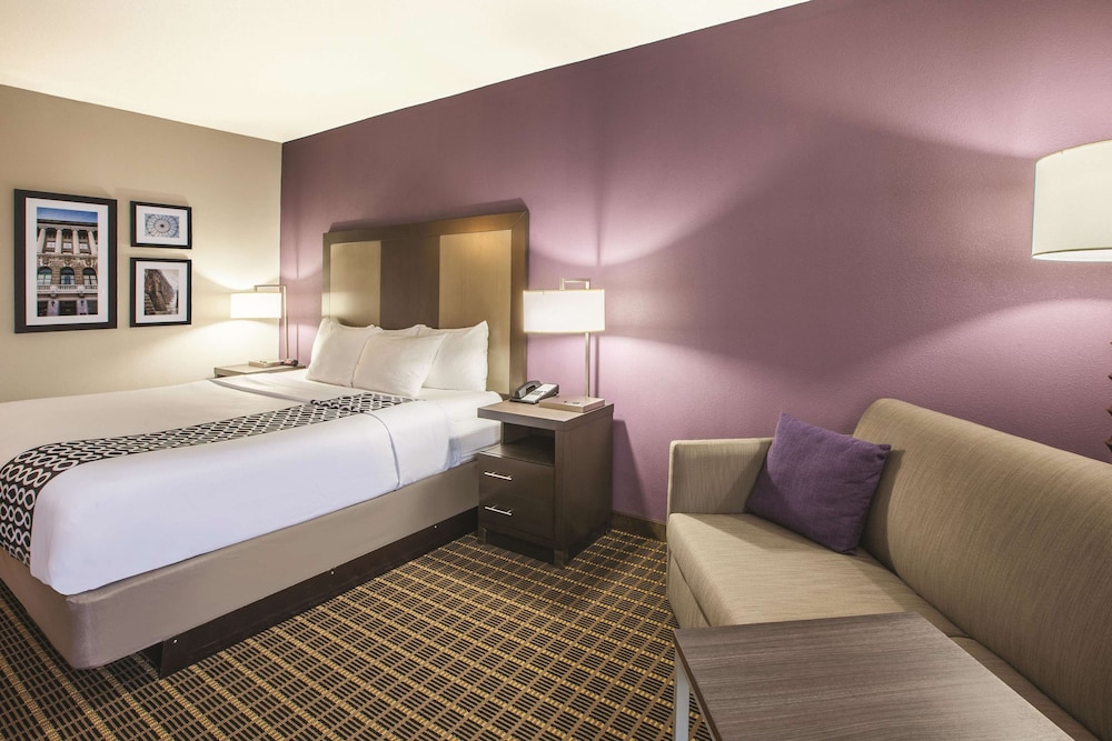 Deluxe, King Bed, Accessible
