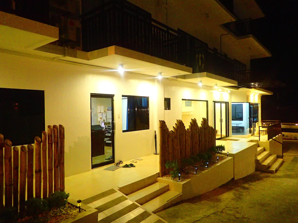 Aozora Seaside Mactan 51/68