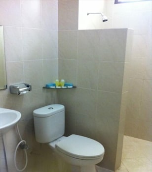 Grand Cempaka Resort Hotel Powered by Archipelago 48/49