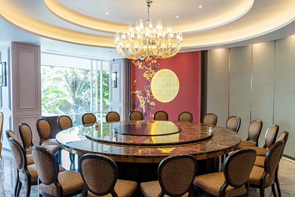 Krungsri River Hotel 32/50