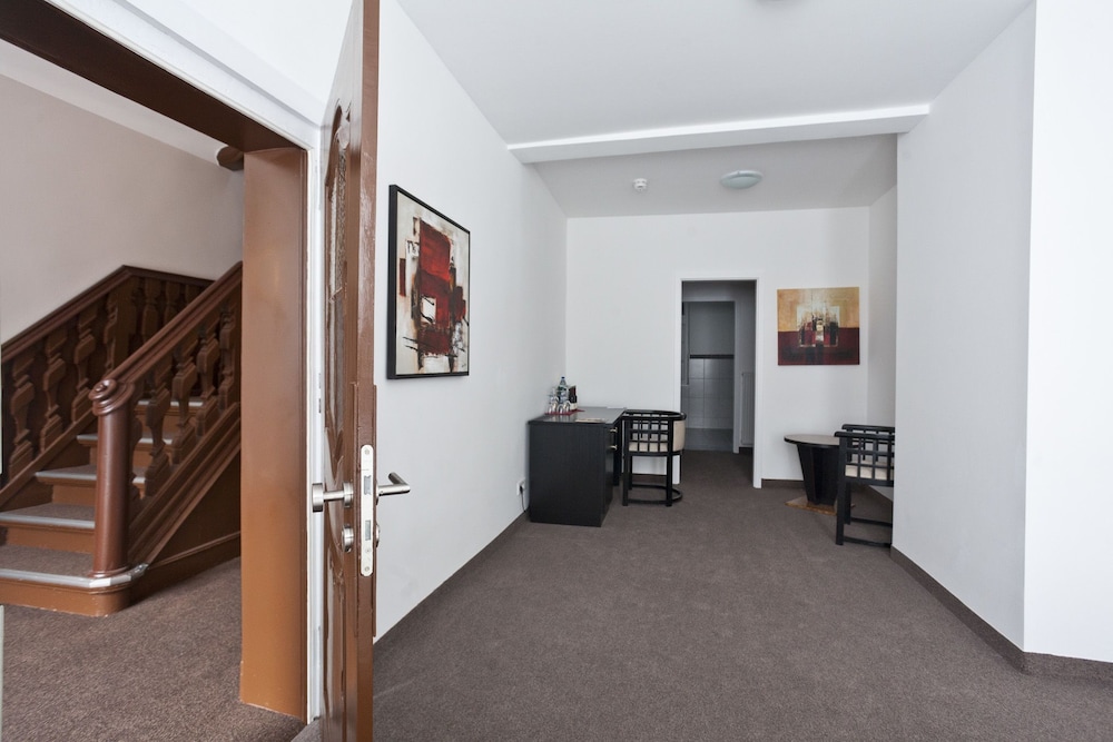HOTEL GRAFRATHER HOF 24/49