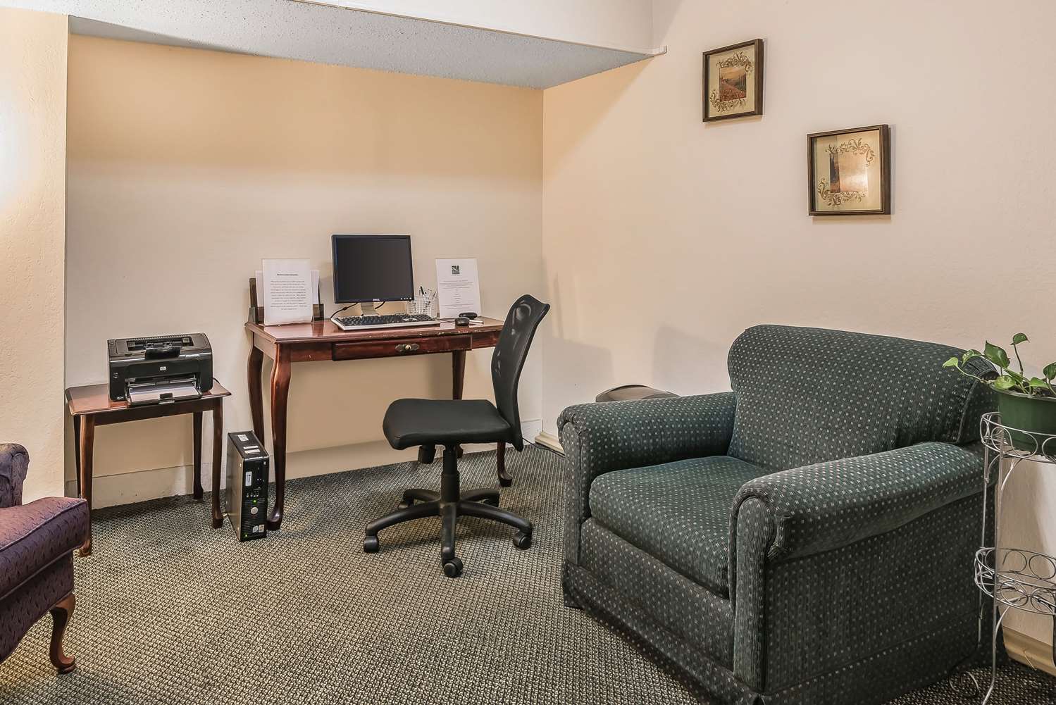 Quality Inn & Suites Albany Airport 33/36