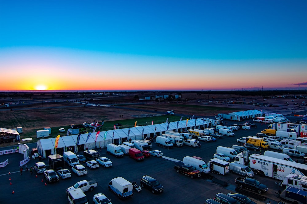 Rydges Pit Lane Hotel 46/50