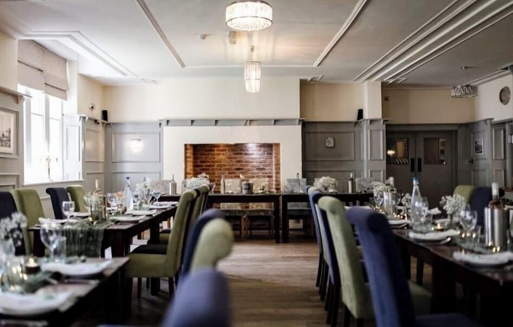 The Old Lodge 34/50