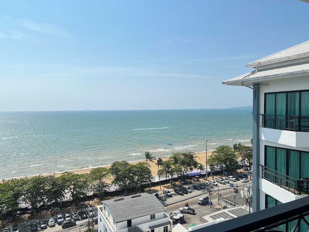 Bay Beach Resort Jomtien 48/52