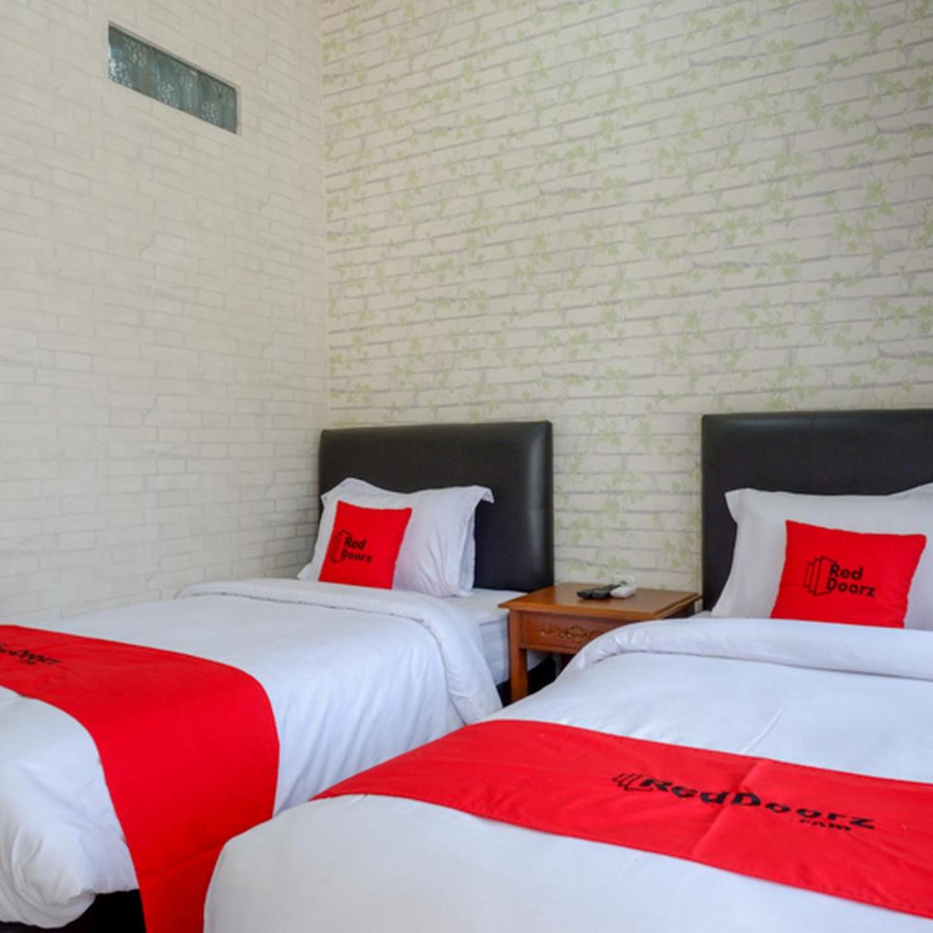 RedDoorz @ Jalan Majapahit Semarang 21/56