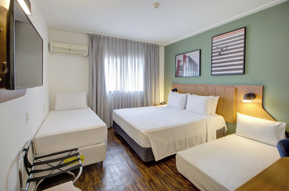 Superior, Quadruple, 1 Single and 2 Double Beds