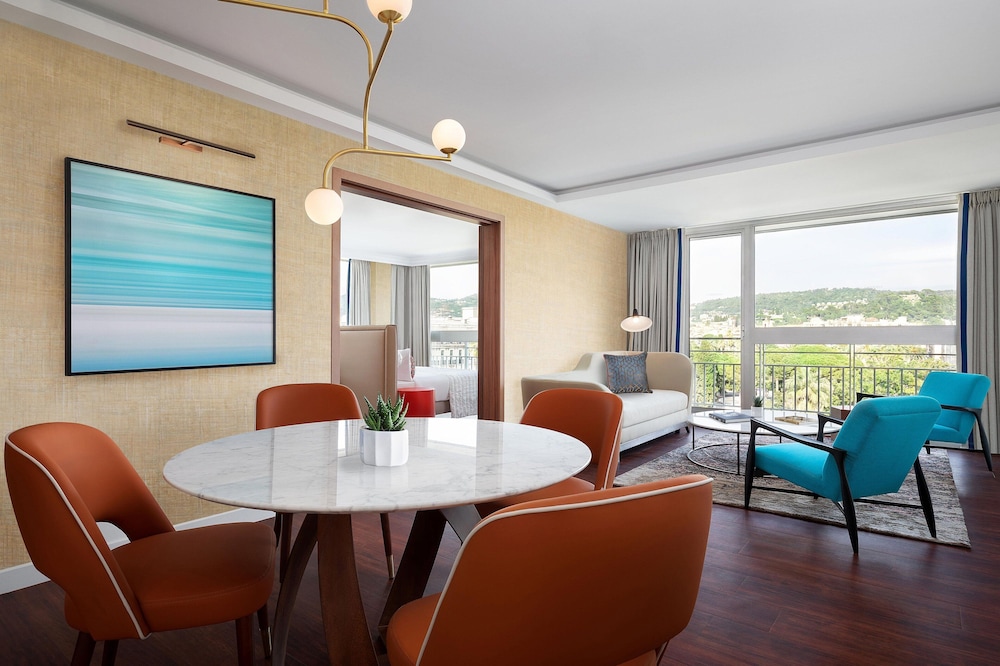 LE MERIDIEN NICE 37/66