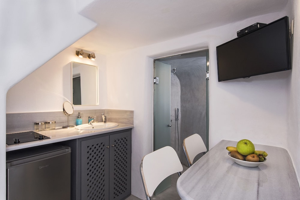 Theodora Suites - Adults Only 38/48