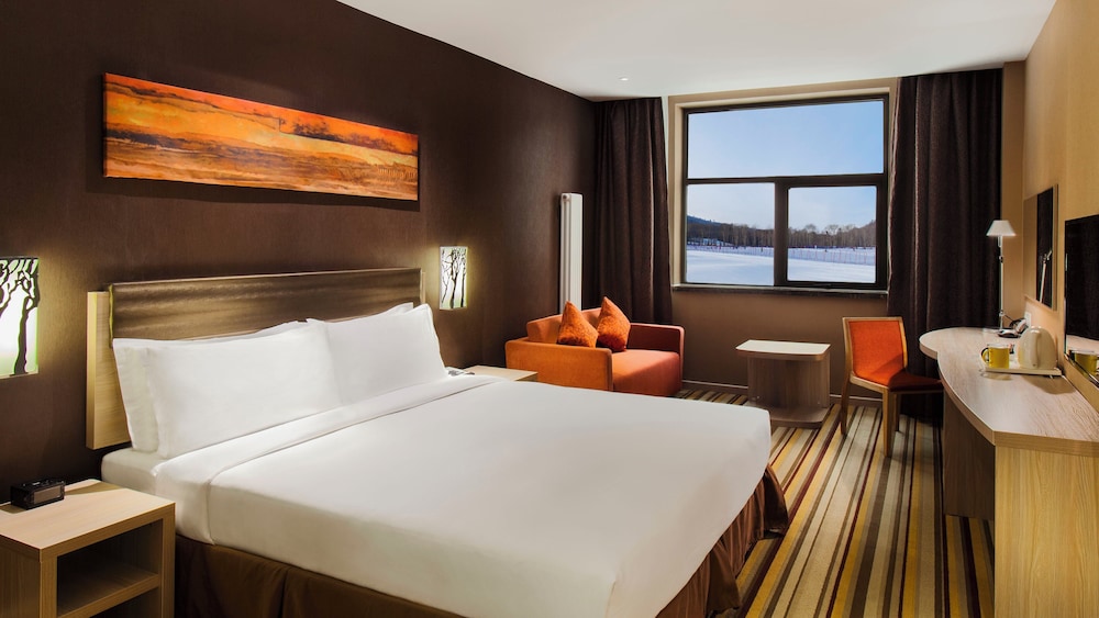 HOLIDAY INN EXPRESS CHANGBAISHAN 16/49