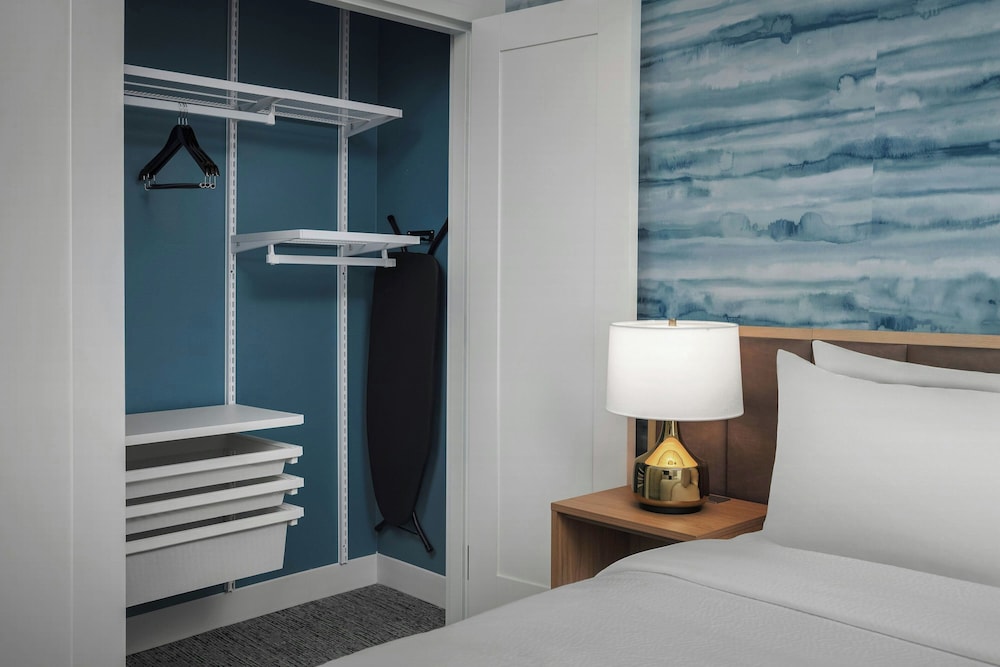 TownePlace Suites by Marriott Forney 12/37