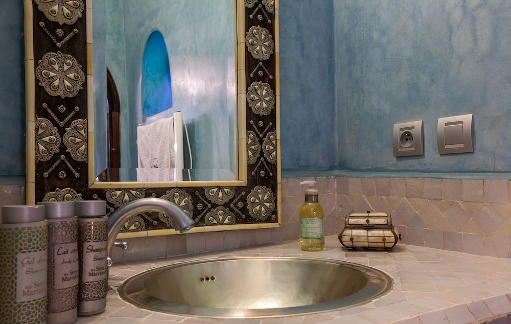 Riad Shemsi 42/68