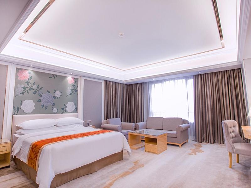 Vienna International Hotel (Hangzhou South Railway Station) 10/23