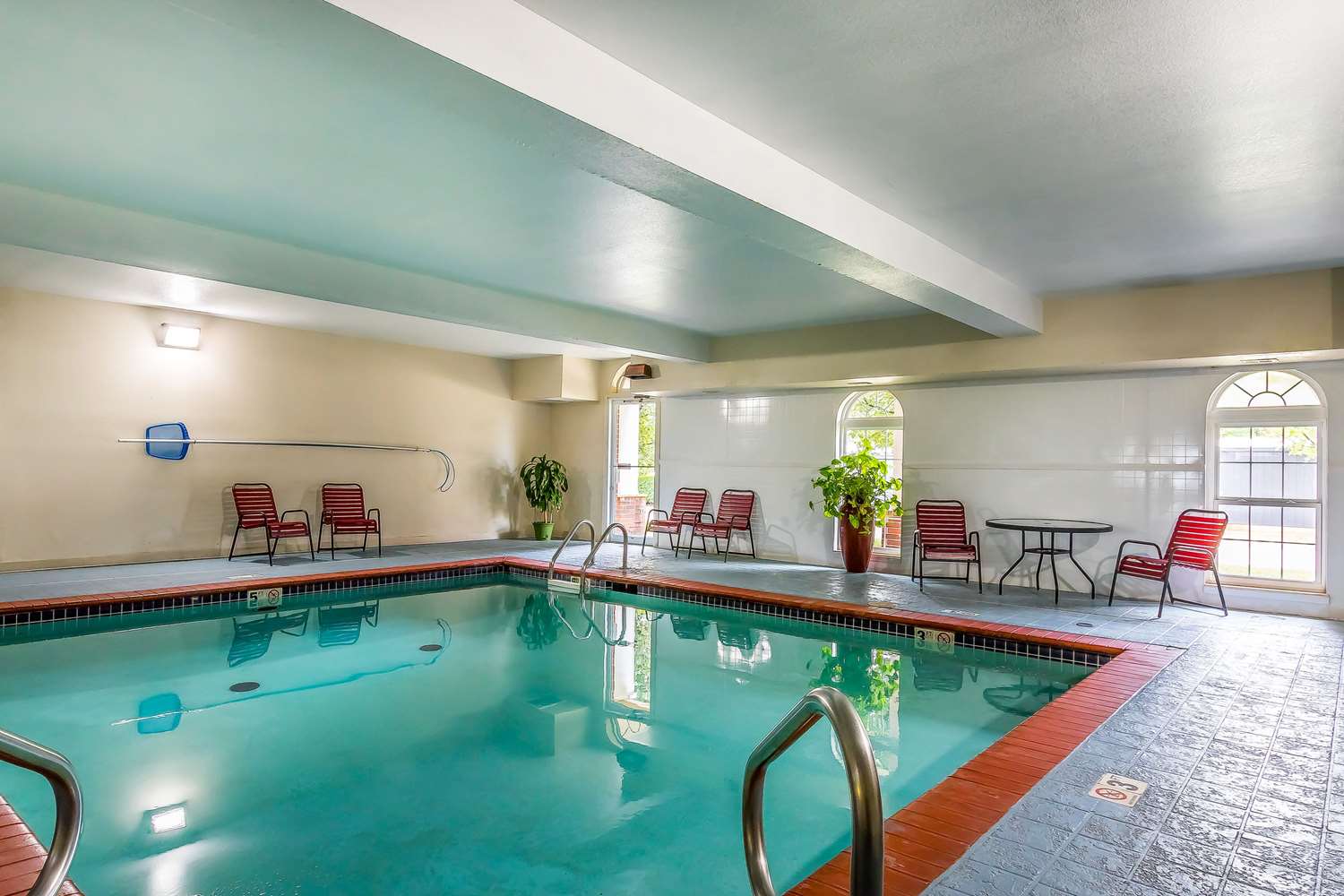 Quality Inn and Suites Chesterfield Village 8/16