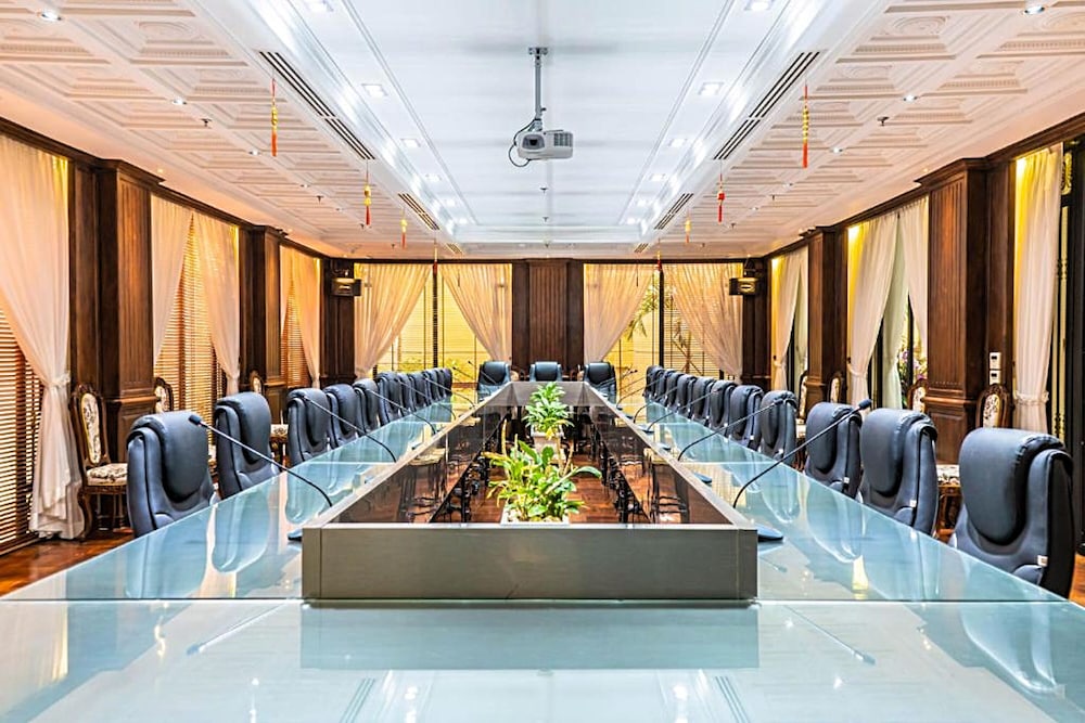 LCS Hotel & Apartment 55/64