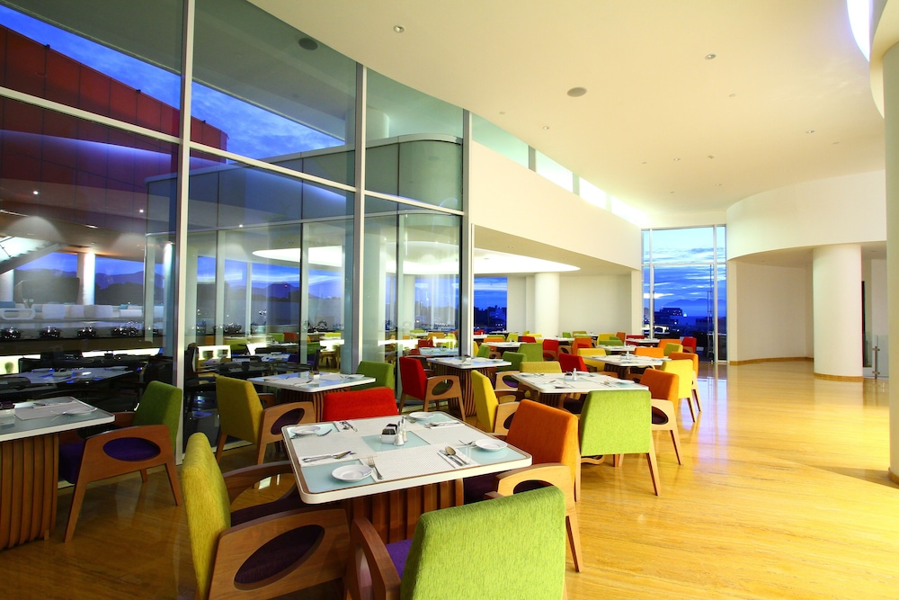 Sensa Hotel 52/64