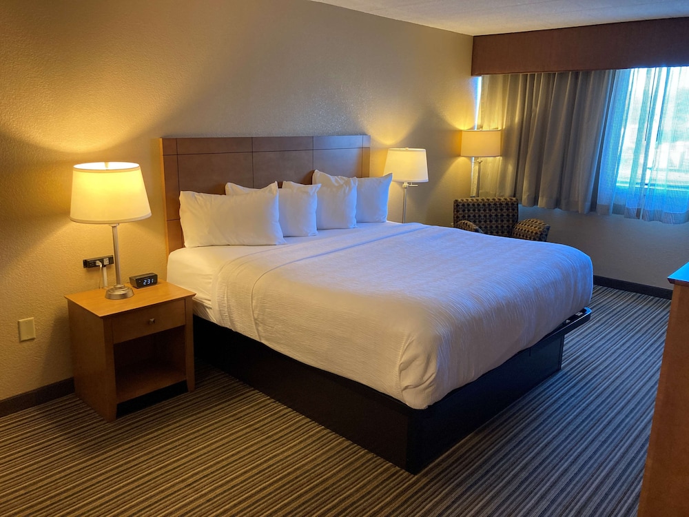Standard, King Bed