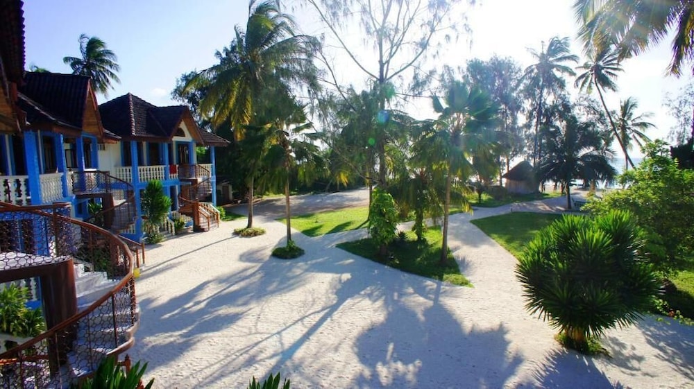 Smiles Beach Hotel 45/57