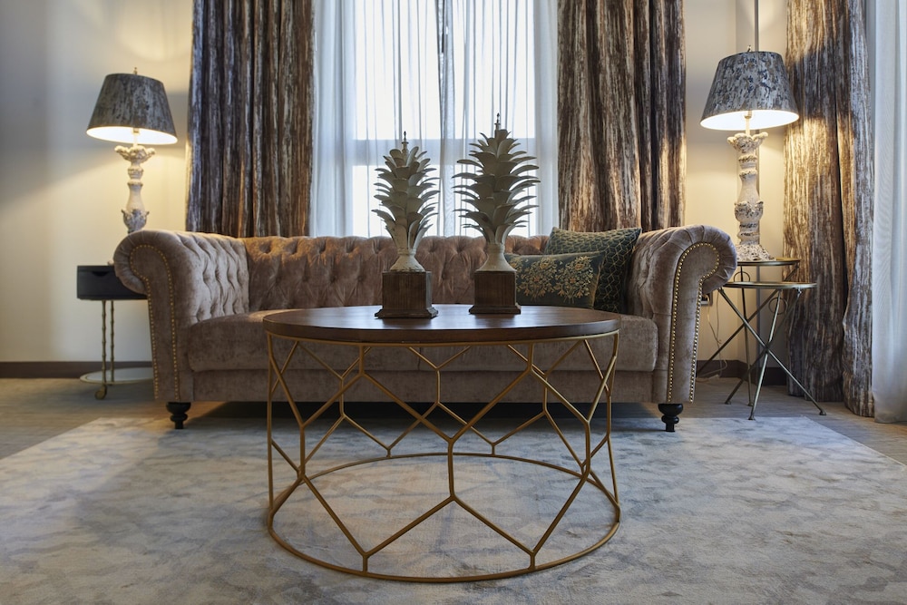 Ansares Hotel 7/50