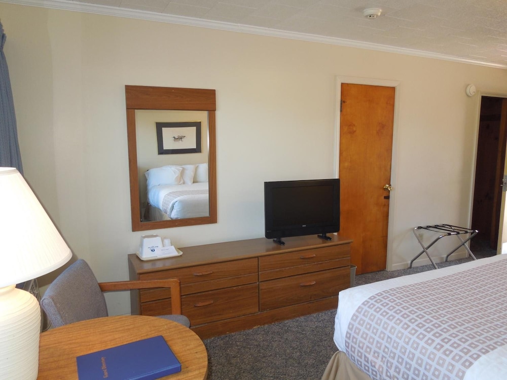 Arlington Inn 10/23