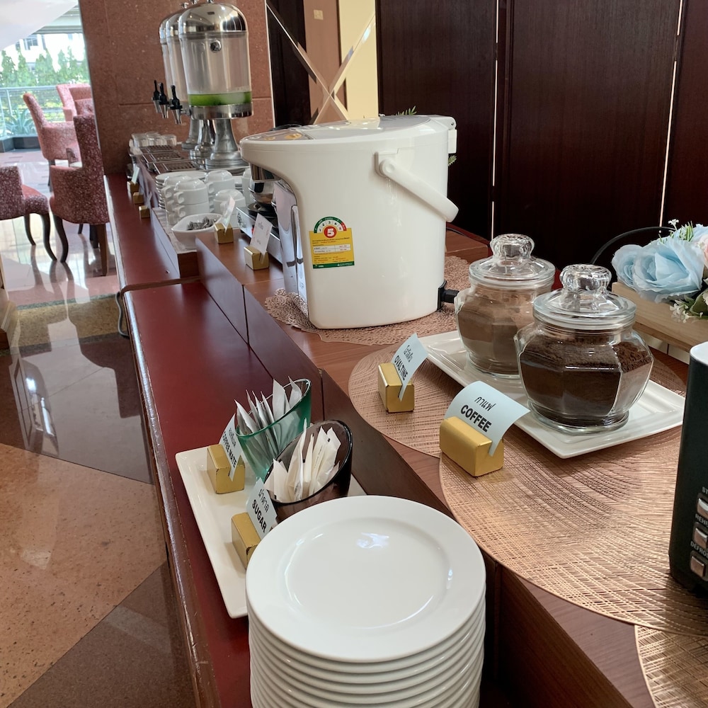 Grand Tower Inn Rama VI 66/70