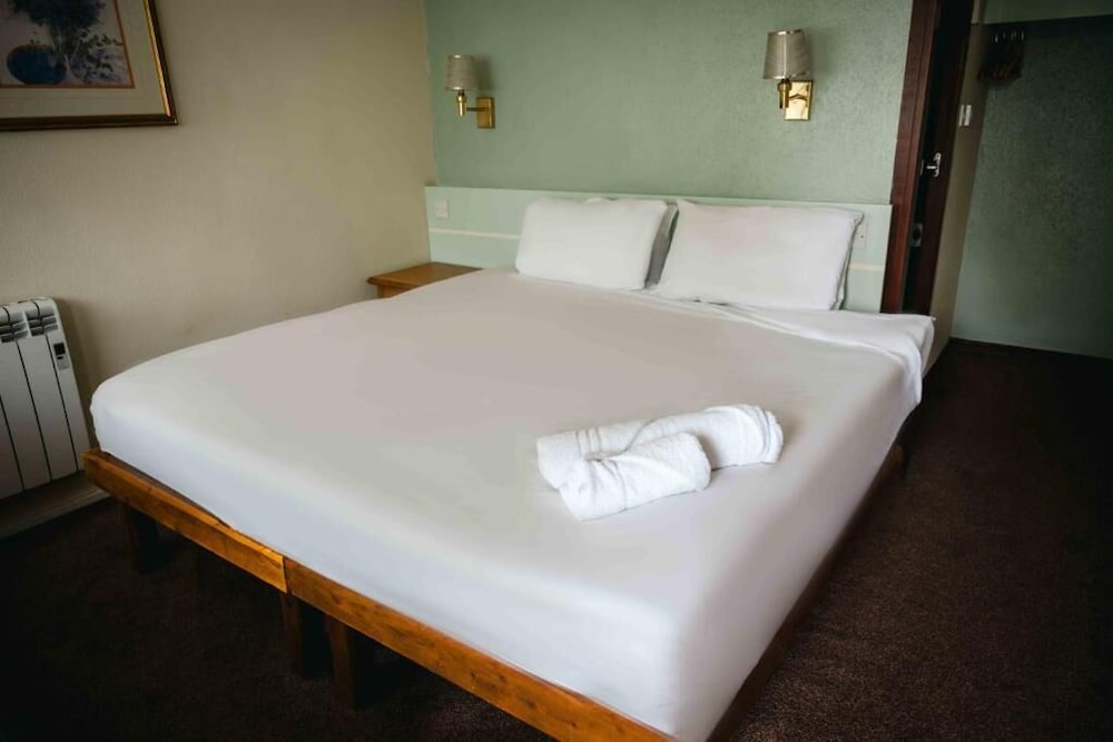 Primelodge Rotherham (ex The Restover Lodge Hotel Rotherham) 15/28