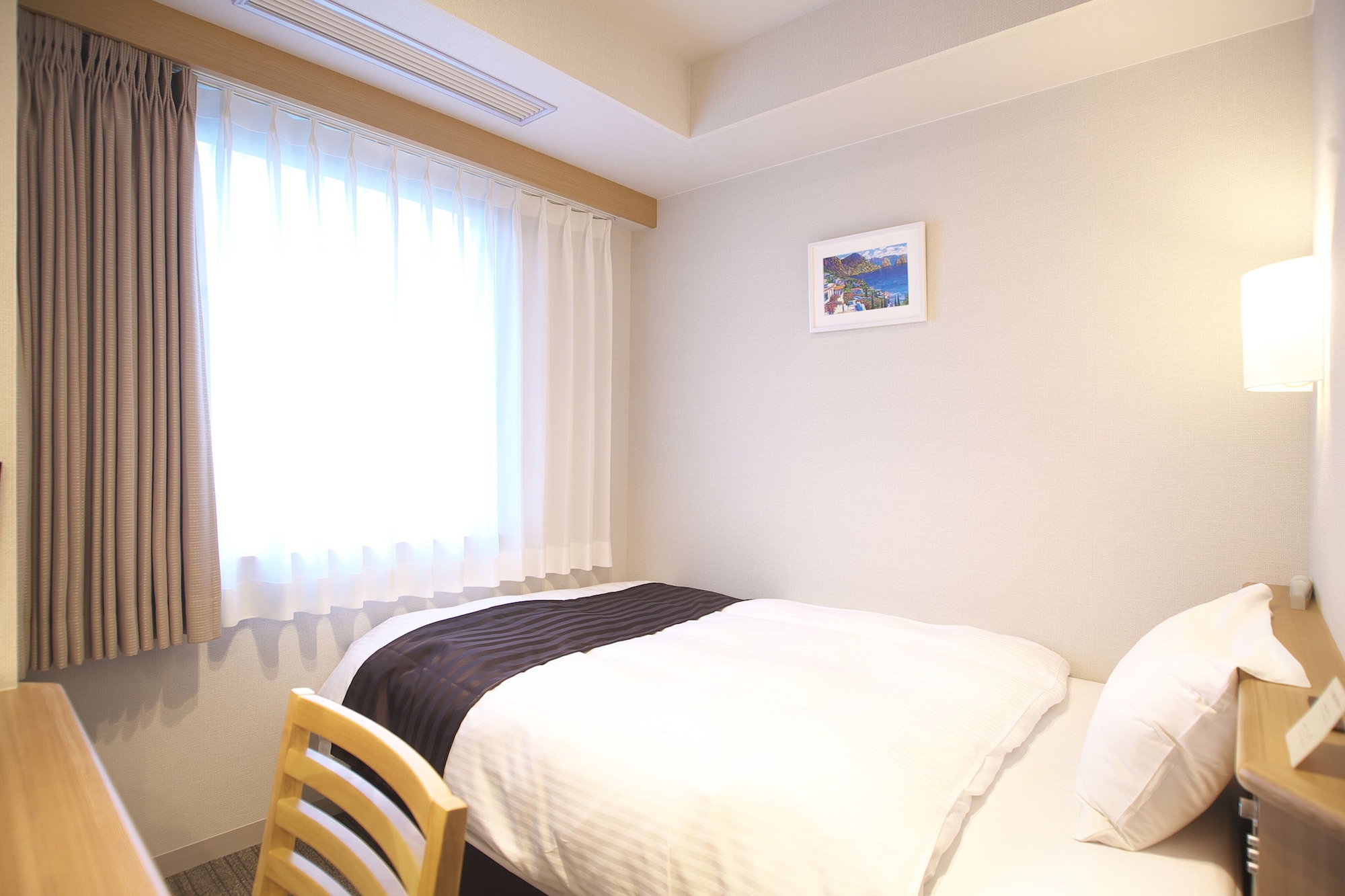 SEMI ROOM, SINGLE, SEMI DOUBLE BED