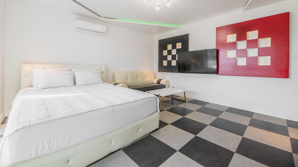 Gyeongju The One Pension 17/50