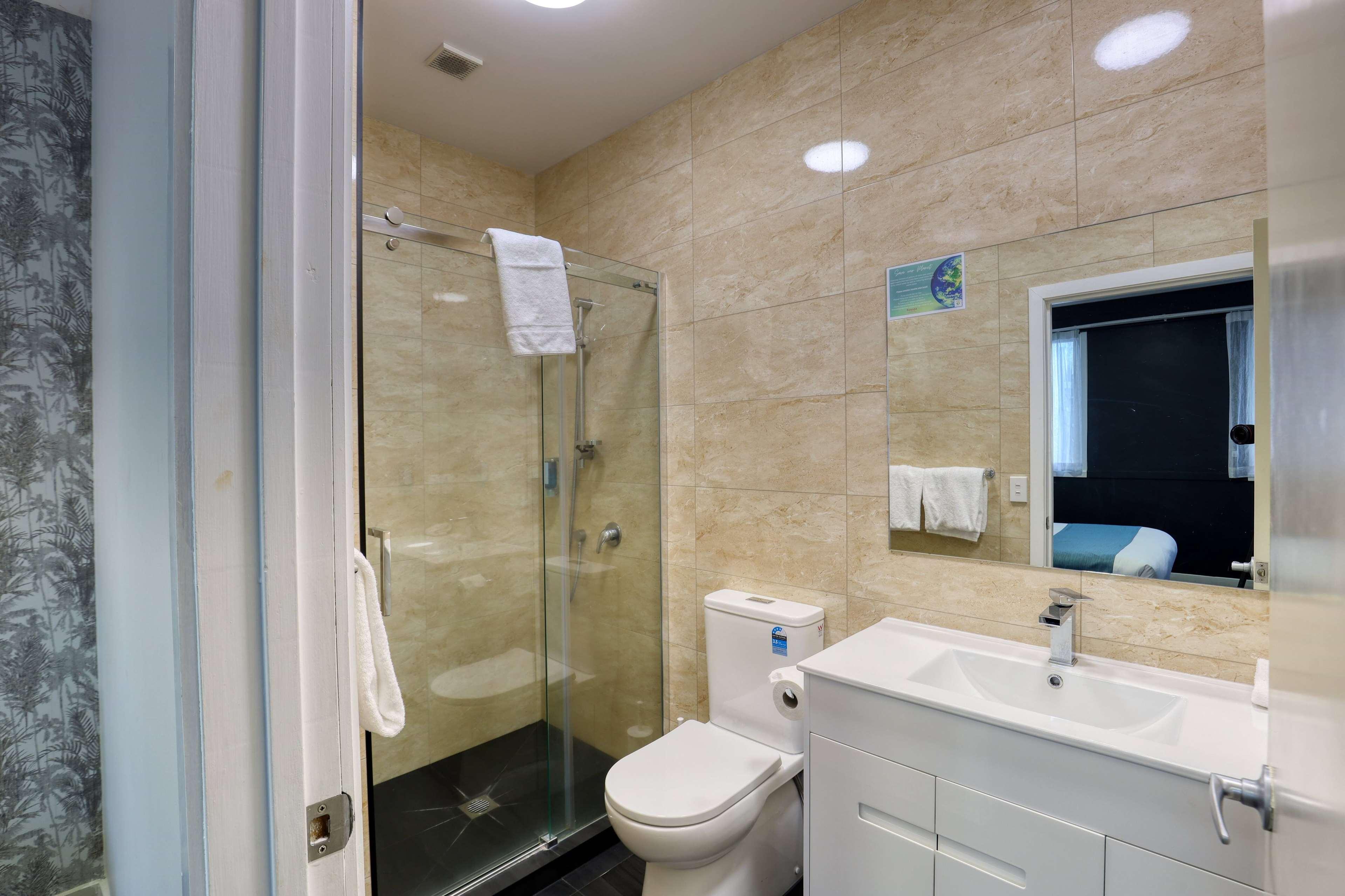 شقة بسرير كوين وسريرين منفصلين بغرفتي نوم، Ramada by Wyndham Hamilton City Center 5/5