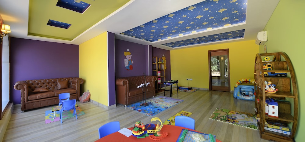 The Tigress Spa and Resort 35/50