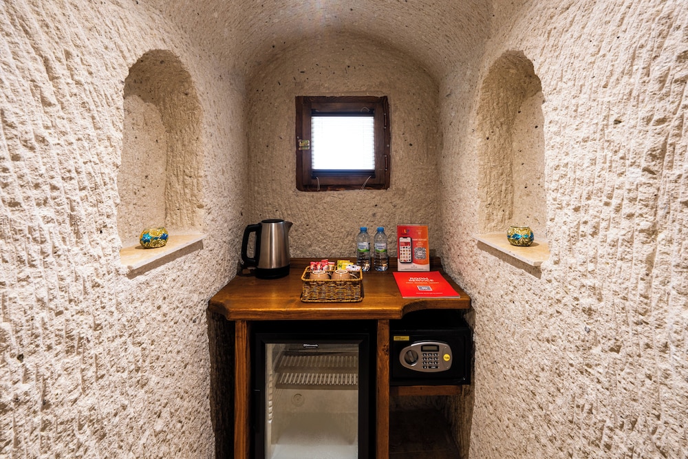 Tulip Cave Suites 38/48