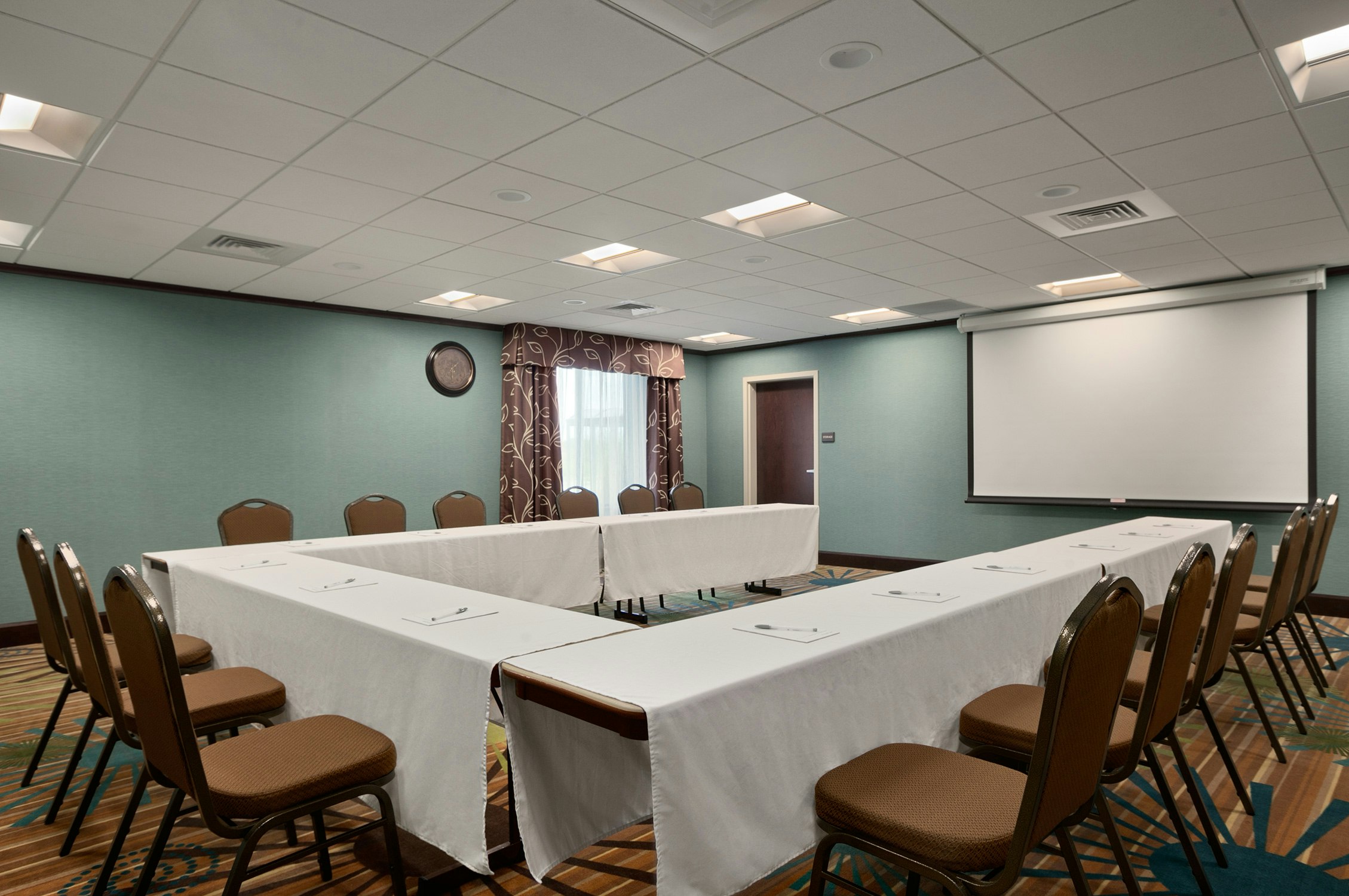 Hampton Inn Belton/Kansas City area 34/41