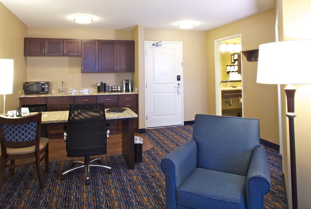 Grandstay Hotel Suites 33/44