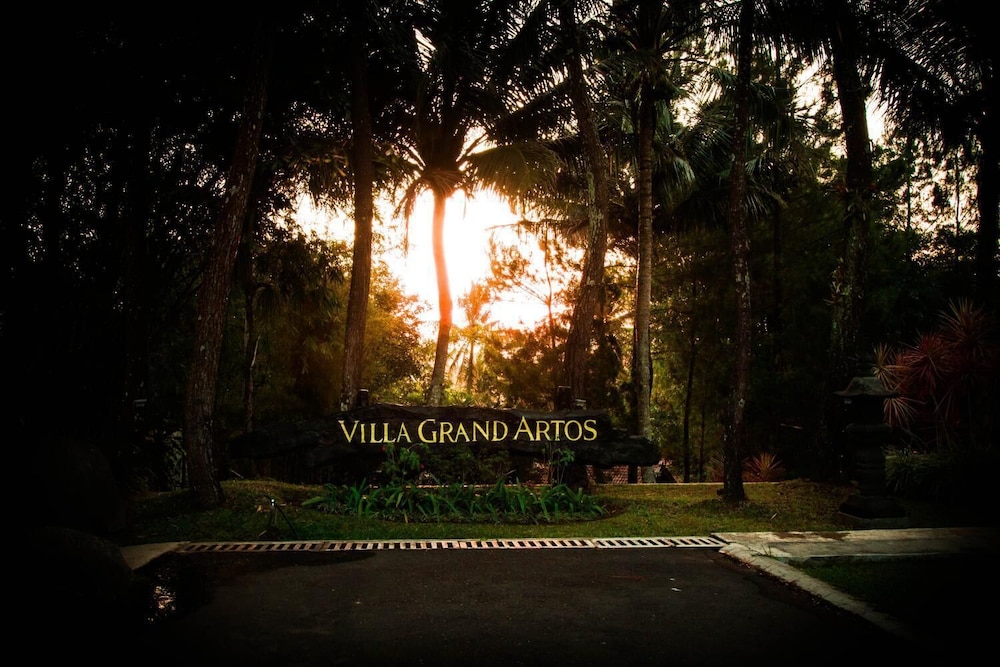 Villa Grand Artos 18/27
