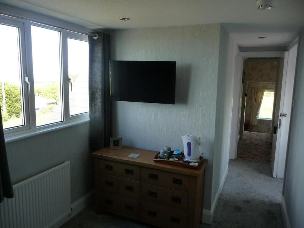High Ways House 3/44