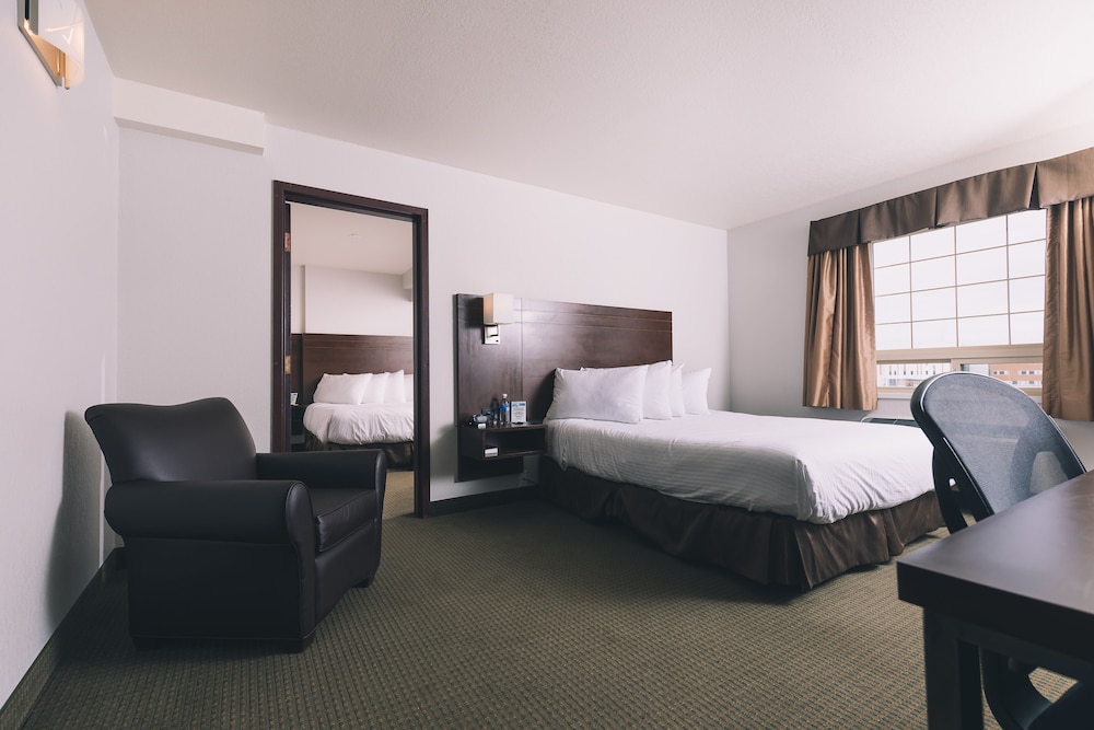 Service Plus Inn and Suites - Grande Prairie 7/62
