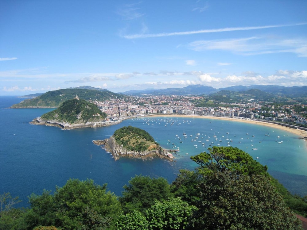Villa de Ermua Hotel 43/49