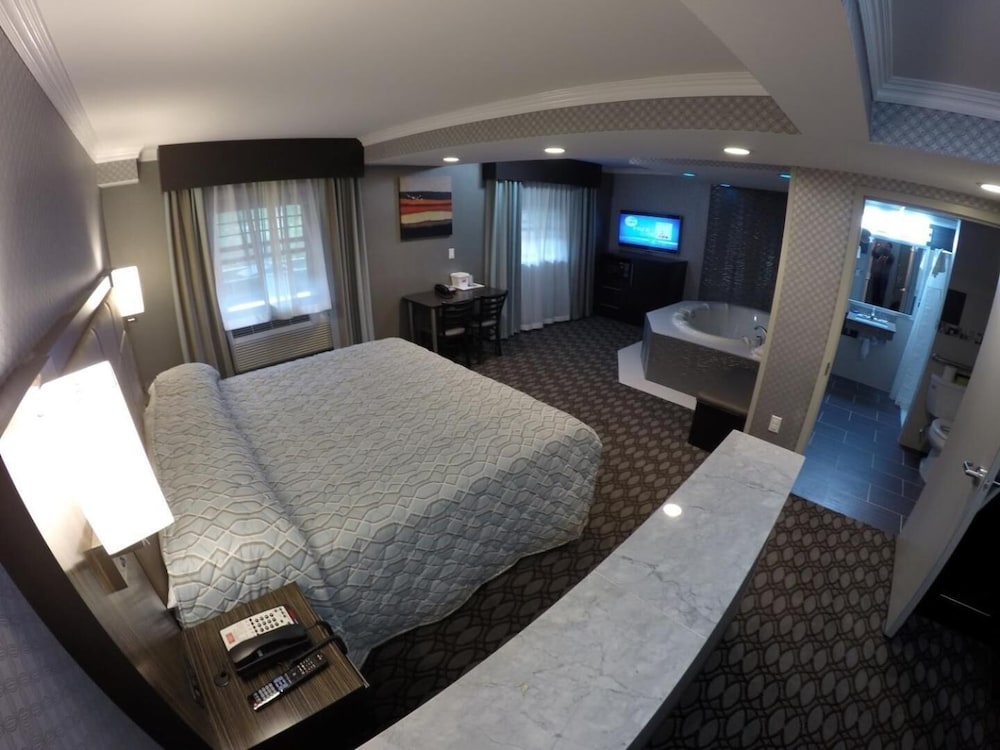 Red Carpet Inn Elmwood Park 15/48