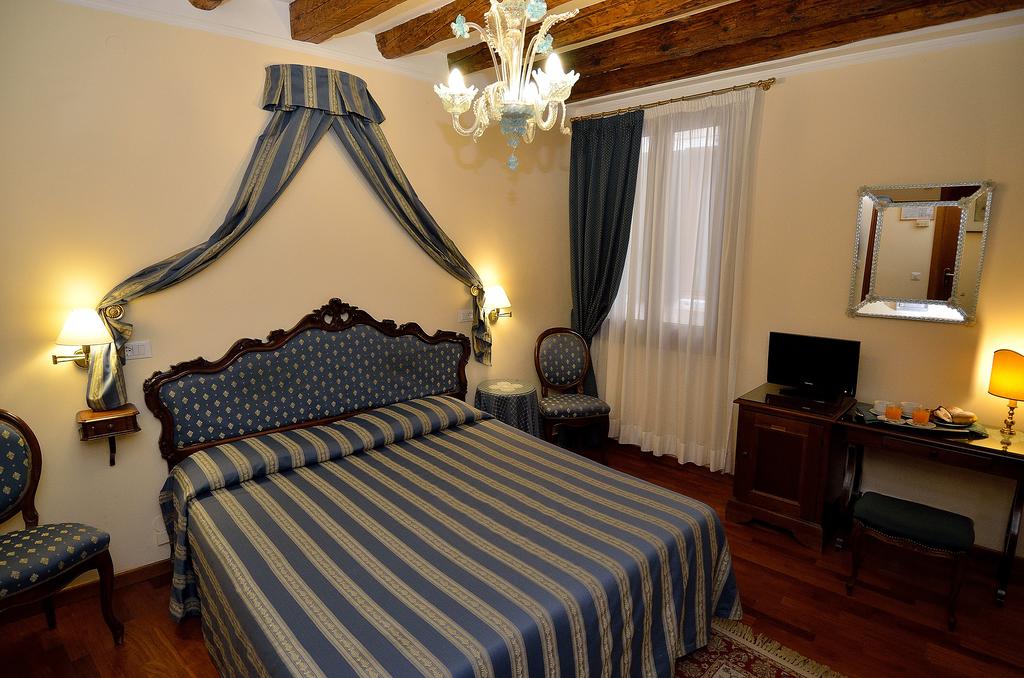 Standard, Double Bed