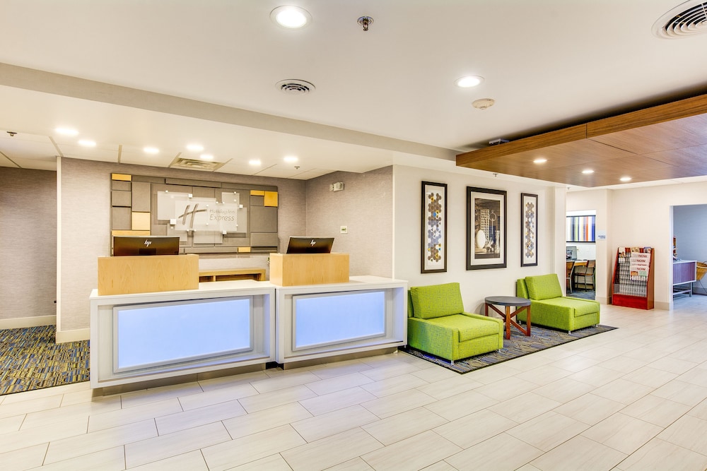 Holiday Inn Express Vincennes 9/54