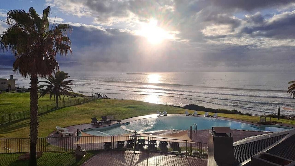 Diaz Strand Hotel And Resort 41/49