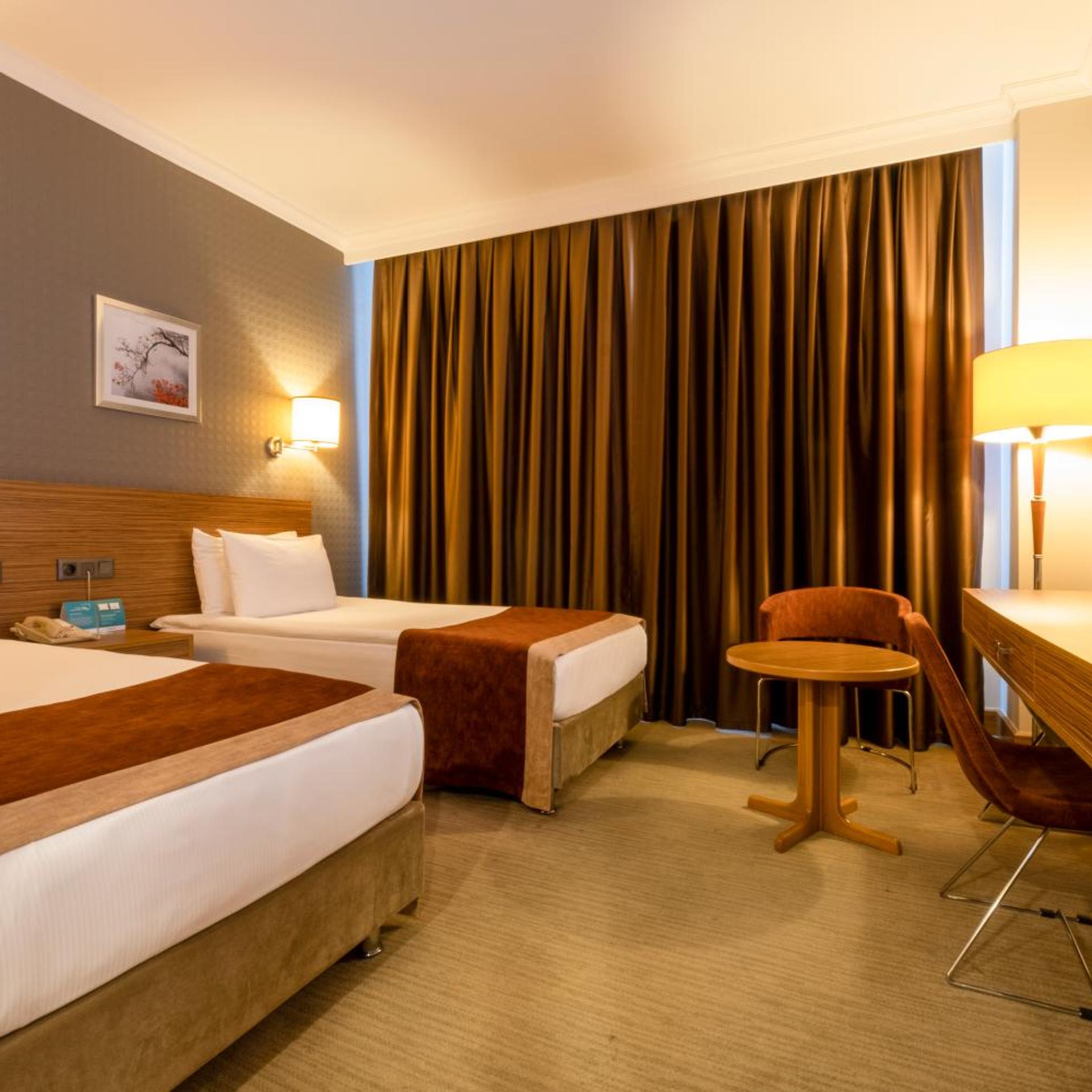 Standard, Double or Twin Bed