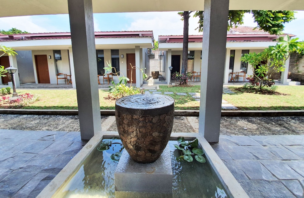 SANUR AGUNG HOTEL 54/77