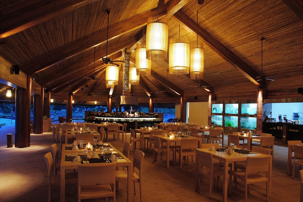 Bluewater Panglao Beach Resort 29/43